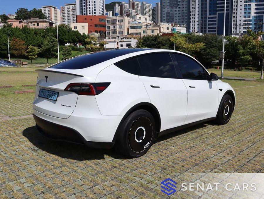 Tesla Model Y Standard Range 2WD