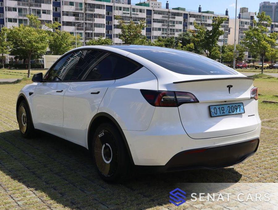 Tesla Model Y Standard Range 2WD