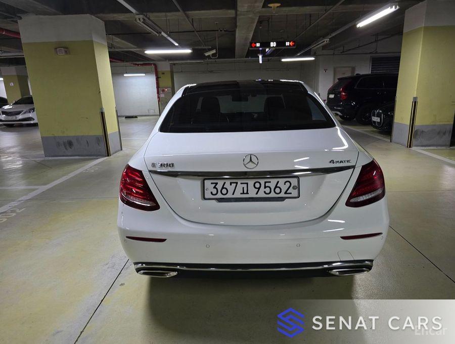 Mercedes-Benz E-Class E300 4MATIC Exclusive 4WD