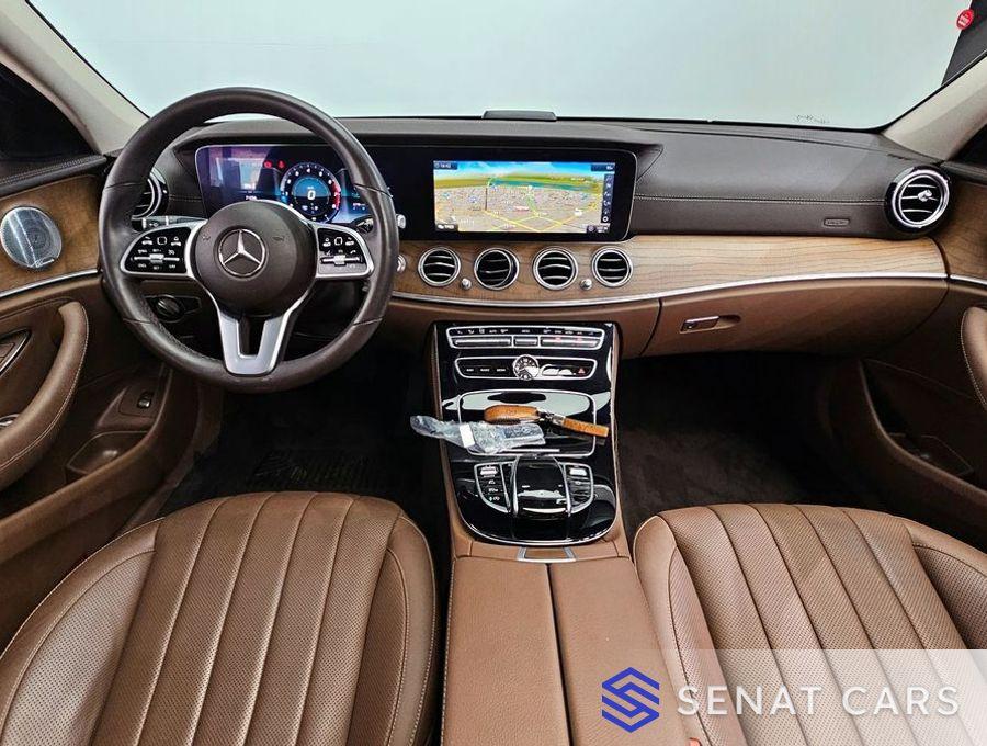 Mercedes-Benz E-Class E300 4MATIC Exclusive 4WD