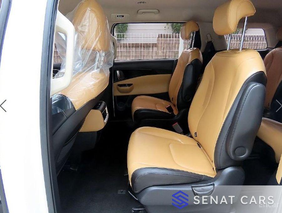 Kia Carnival 9-Seater Prestige 2WD