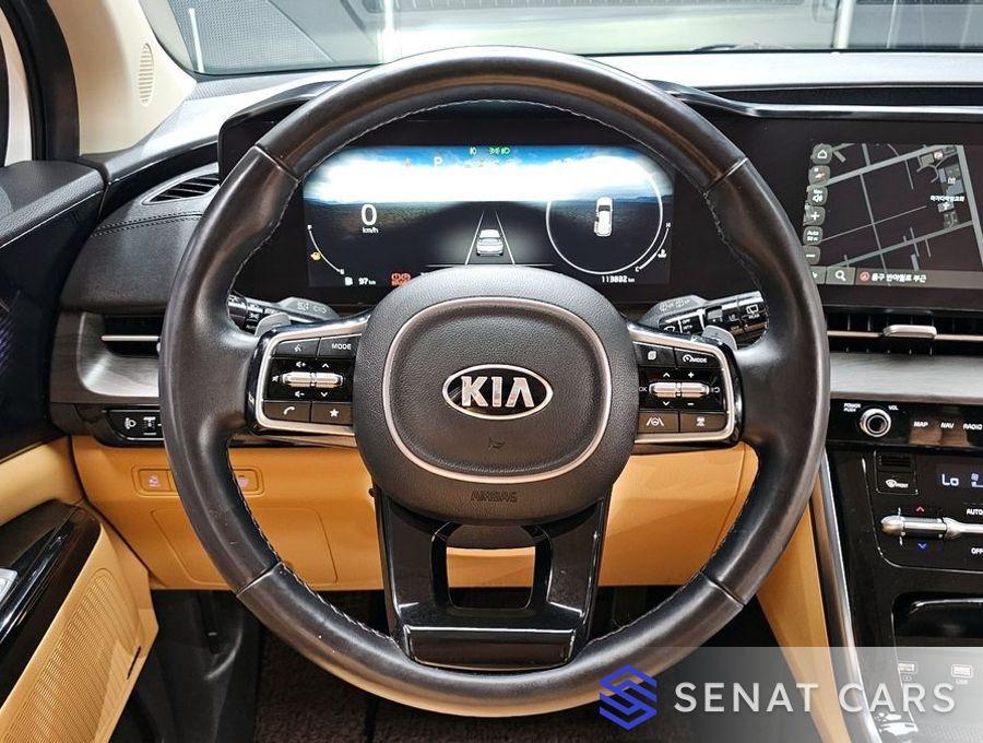 Kia Carnival 9-Seater Signature 2WD