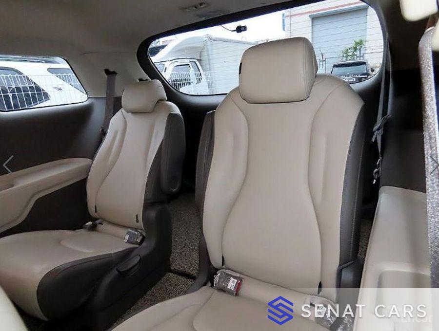 Kia Carnival 9-Seater Prestige 2WD