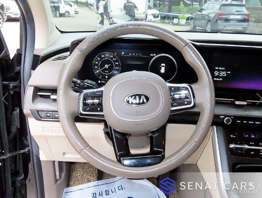 Kia Carnival 9-Seater Prestige 2WD