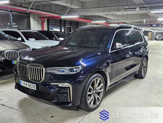 BMW X7 M50i 6STR 2WD