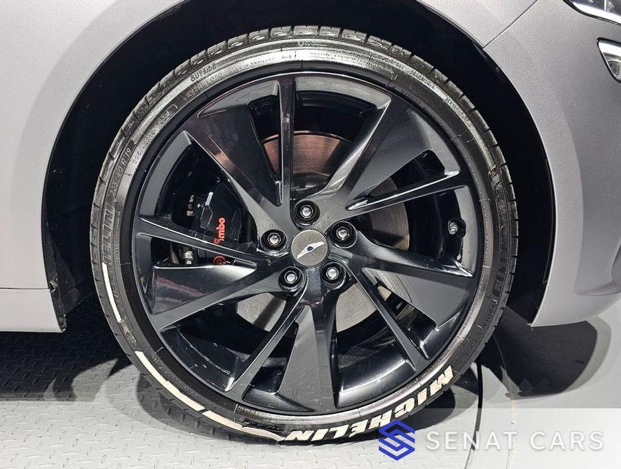 Genesis G70 Gasoline 2.0T 4WD