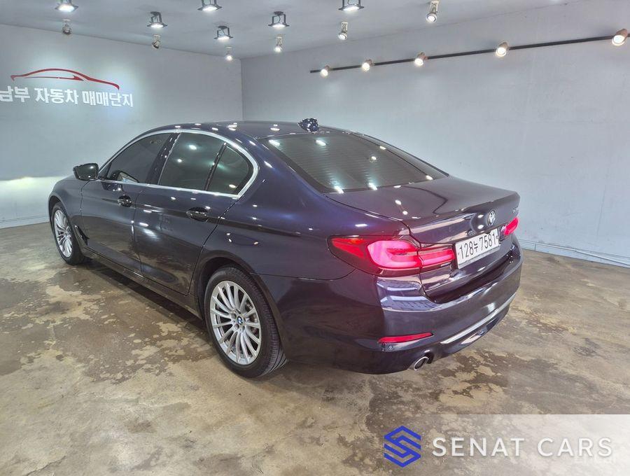 BMW 5-Series 520i Luxury 2WD