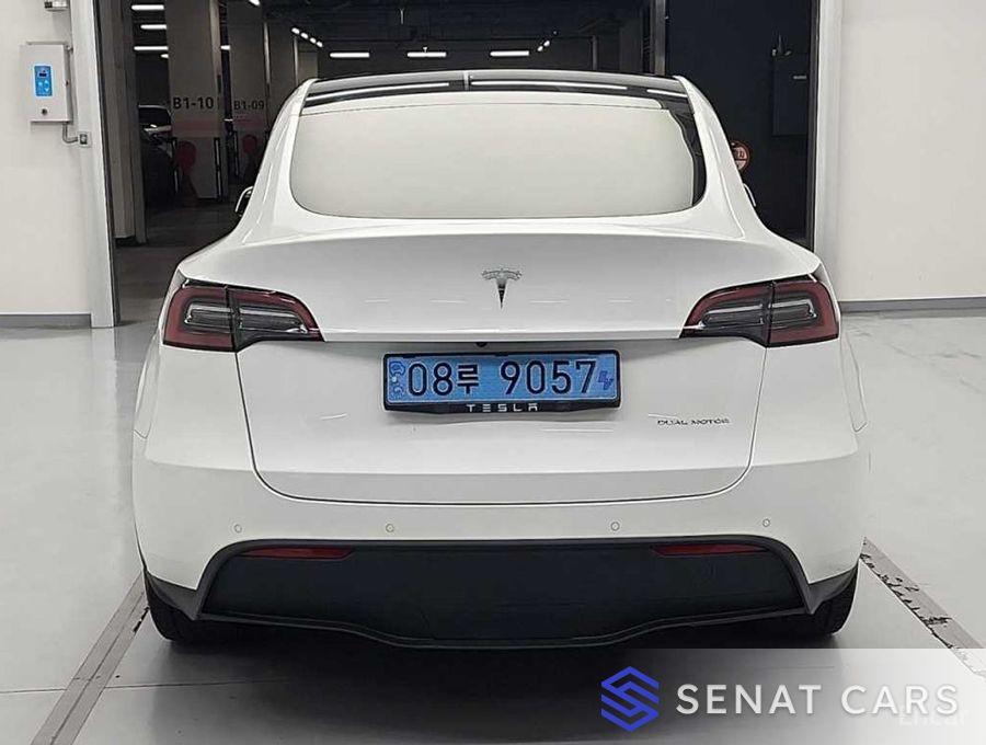 Tesla Model Y Long Range 2WD