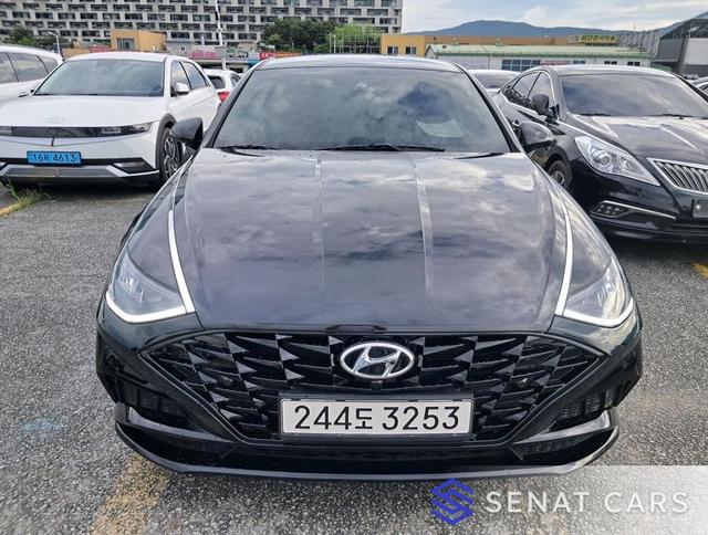 Hyundai Sonata 2.0 Premium Plus 2WD