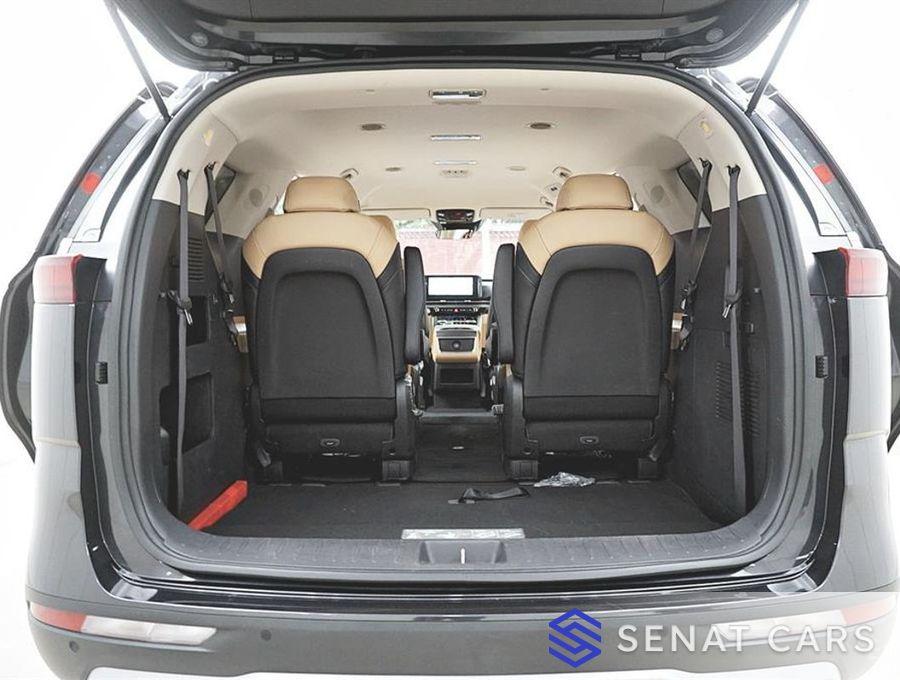 Kia Carnival 9-Seater Prestige 2WD