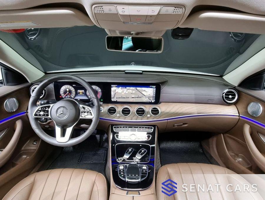 Mercedes-Benz E-Class E300 4MATIC Exclusive 4WD