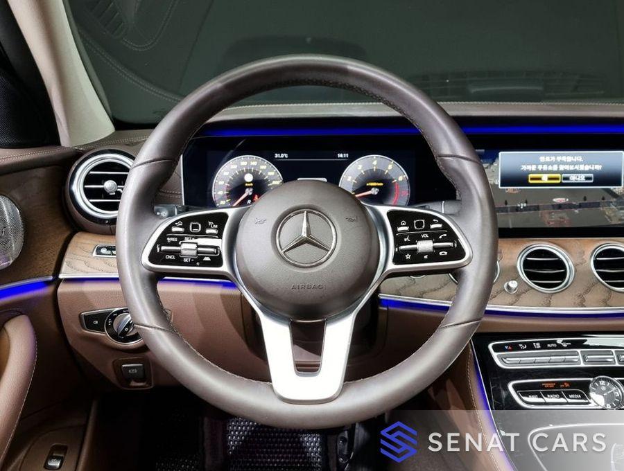 Mercedes-Benz E-Class E300 4MATIC Exclusive 4WD