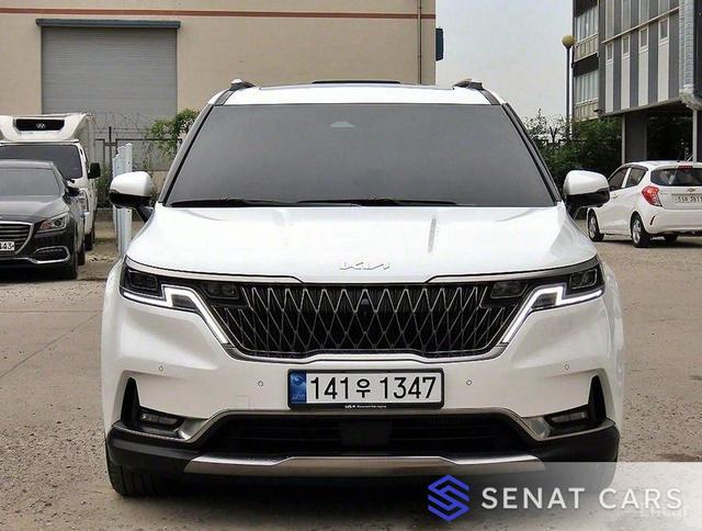 Kia Carnival 9-Seater Signature 2WD