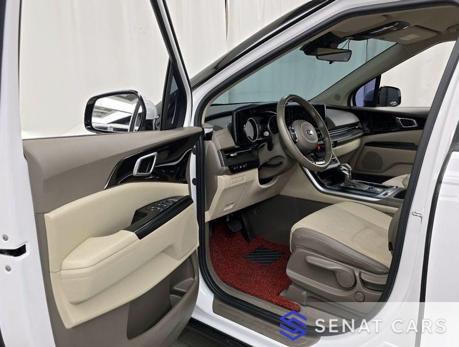 Kia Carnival 9-Seater Prestige 2WD