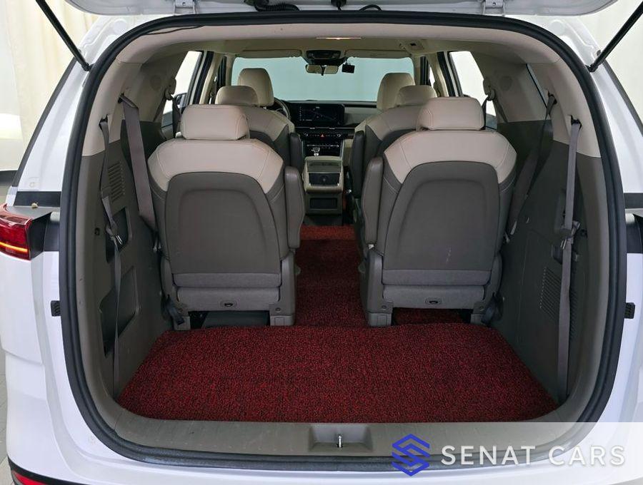 Kia Carnival 9-Seater Prestige 2WD