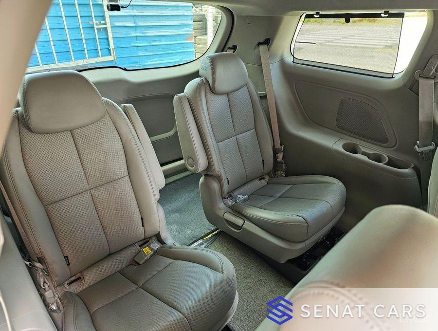 Kia Carnival Gasoline 9-Seater Noblesse Special 2WD