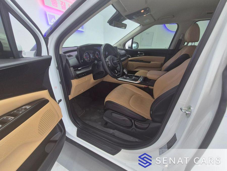 Kia Carnival 9-Seater Prestige 2WD