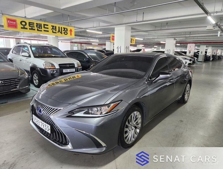 Lexus ES Luxury Plus 2WD