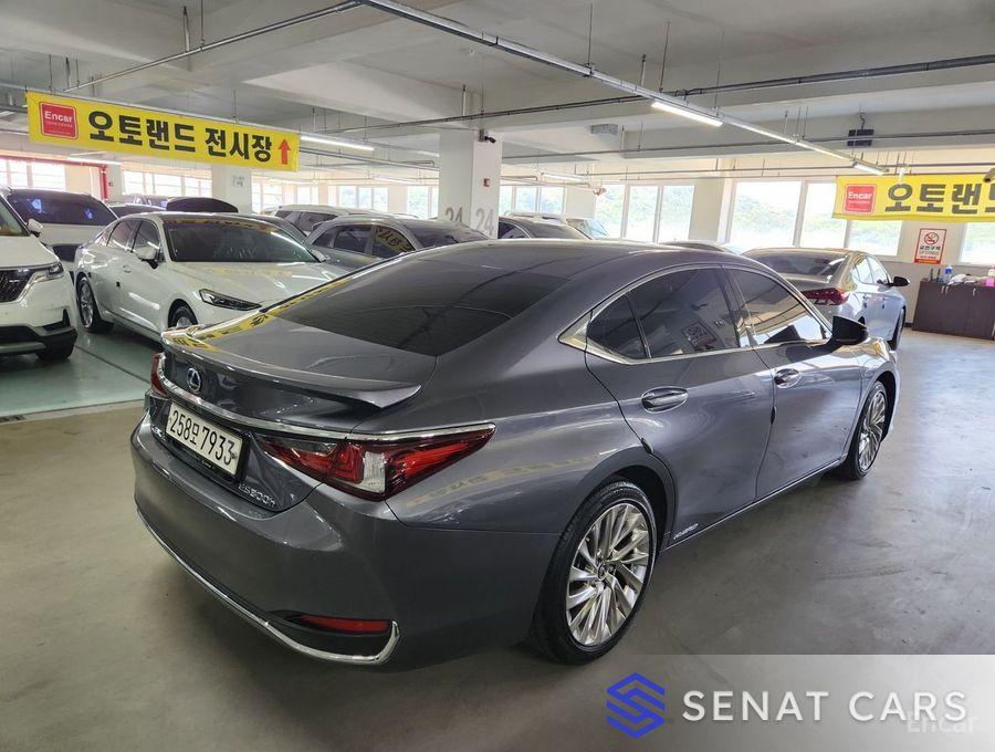 Lexus ES Luxury Plus 2WD