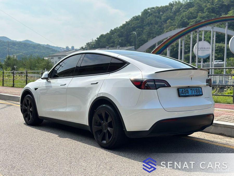 Tesla Model Y Long Range 2WD