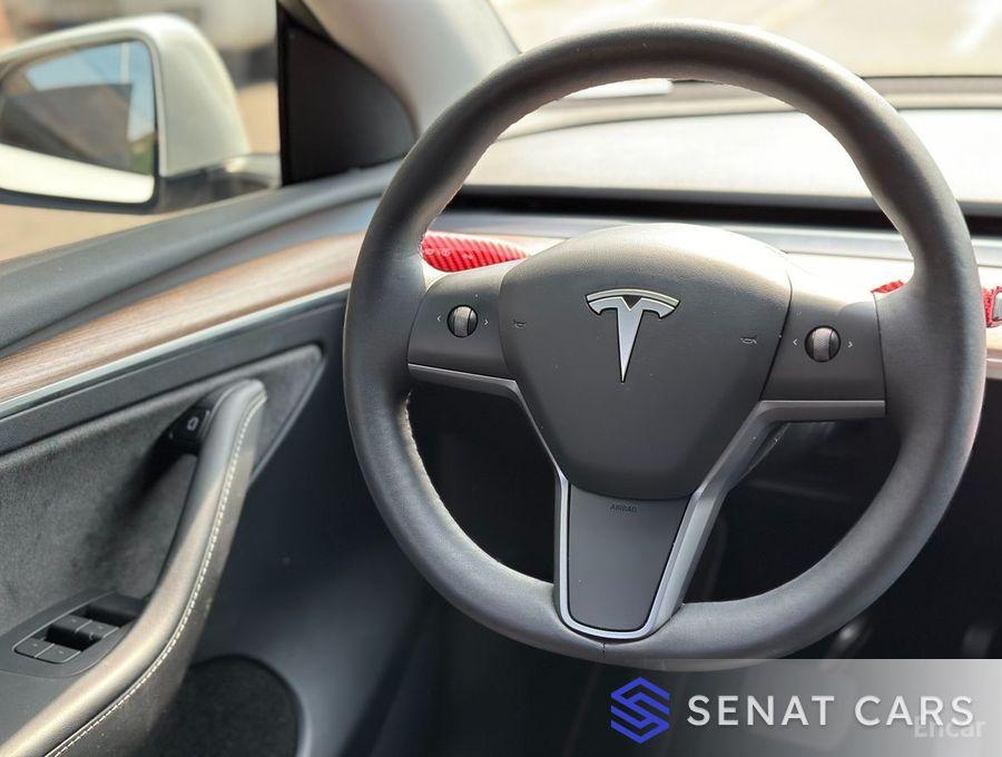 Tesla Model Y Long Range 2WD