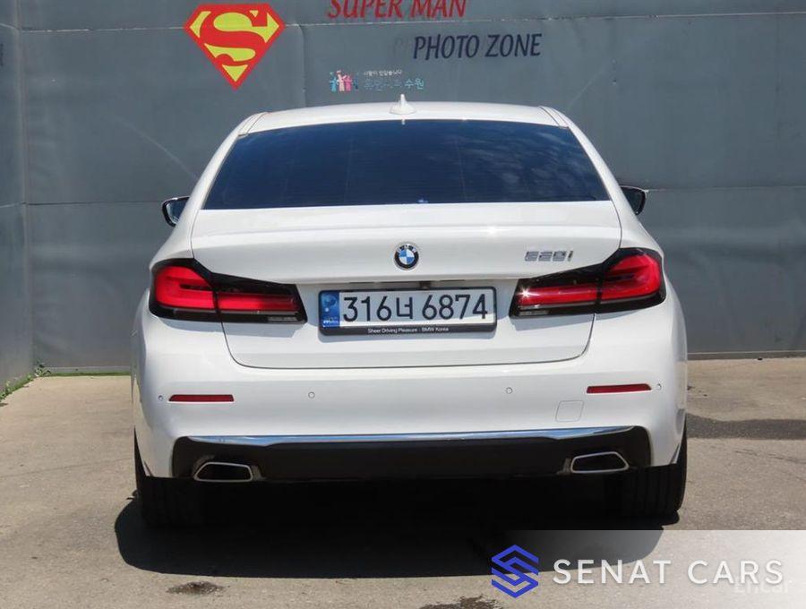 BMW 5-Series 520i Luxury 2WD