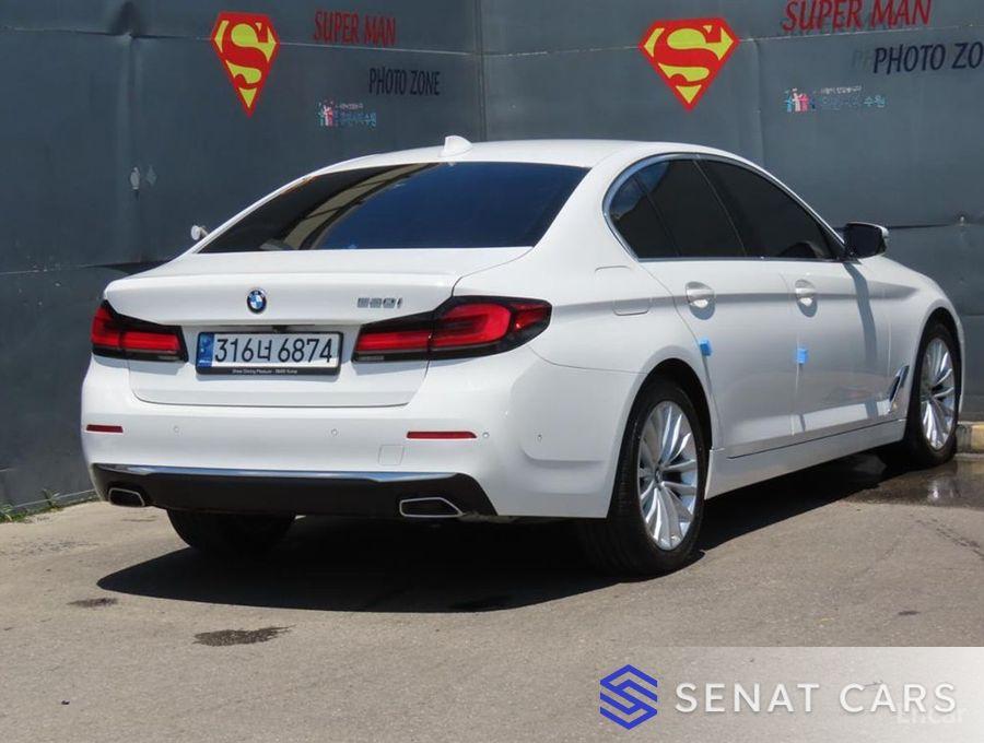 BMW 5-Series 520i Luxury 2WD