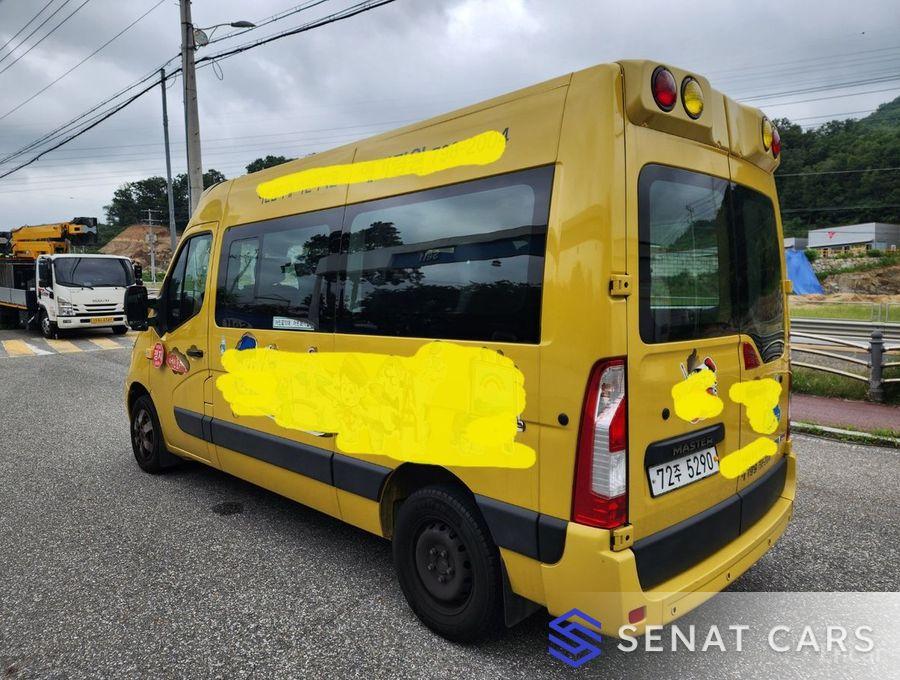 Renault-KoreaSamsung Master School Bus 13-Seater 2WD