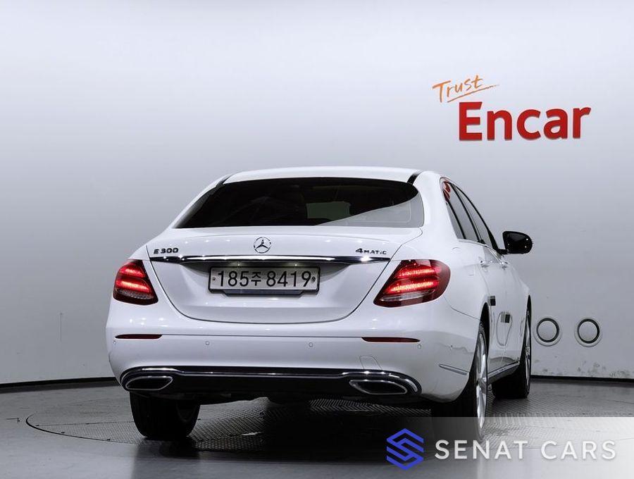 Mercedes-Benz E-Class E300 4MATIC Exclusive 4WD