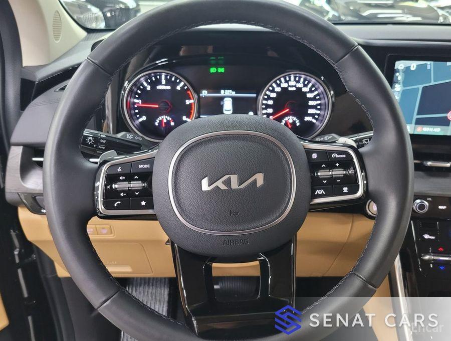 Kia Carnival 9-Seater Noblesse 2WD