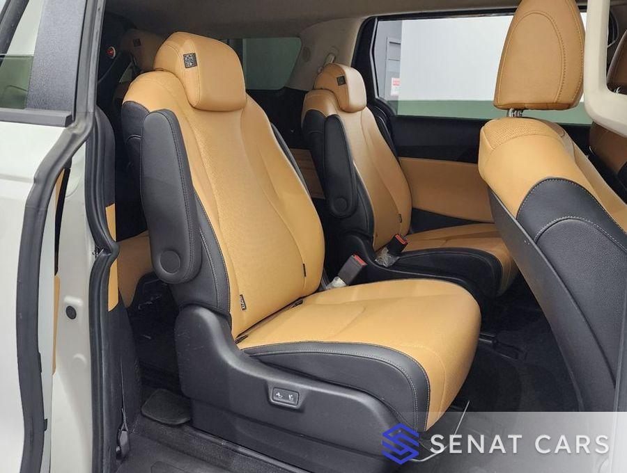 Kia Carnival 9-Seater Prestige 2WD