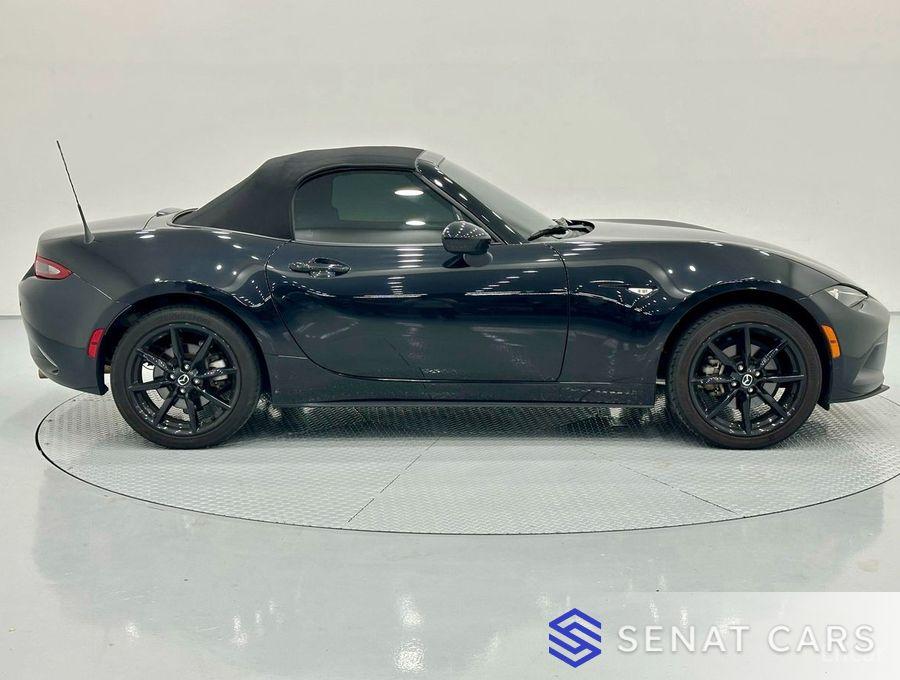 Mazda MX-5 Miata Miata 2WD