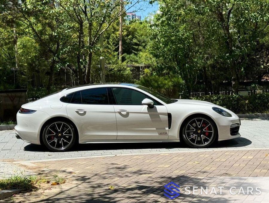 Porsche Panamera 4.0 GTS 2WD