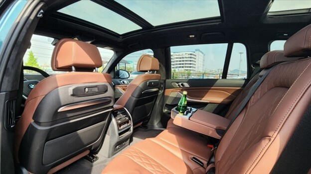 Тест-драйв BMW X7 LCI Xdrive40i: смелые изменения — это выражение уверенности.