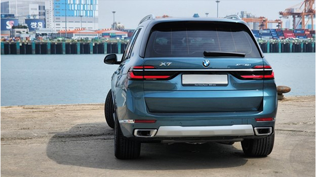 Тест-драйв BMW X7 LCI Xdrive40i: смелые изменения — это выражение уверенности.