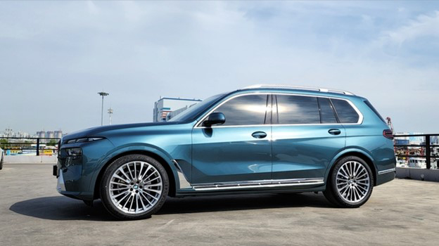 Тест-драйв BMW X7 LCI Xdrive40i: смелые изменения — это выражение уверенности.